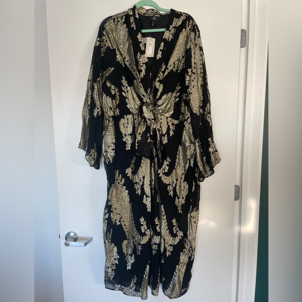Gold Paisley Long Sleeve Midi Dress